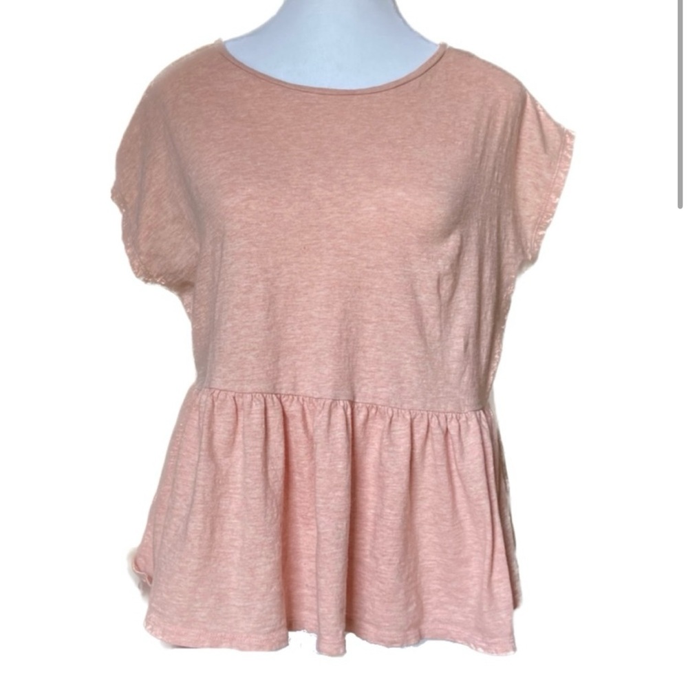 Ann Taylor LOFT Pink Peplum Short Cap Sleeve T Shirt Blouse LIKE NEW - Picture 2 of 4